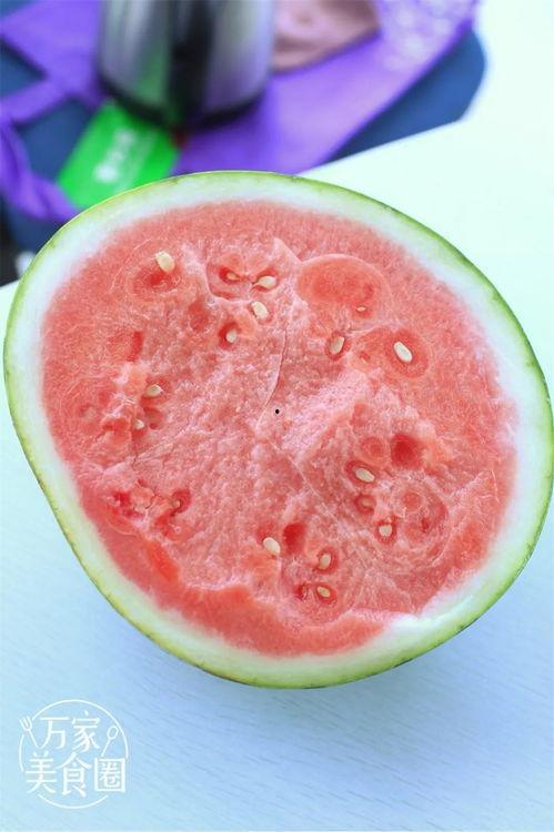 天皇秀吃瓜,揭秘宫廷中的吃瓜群众