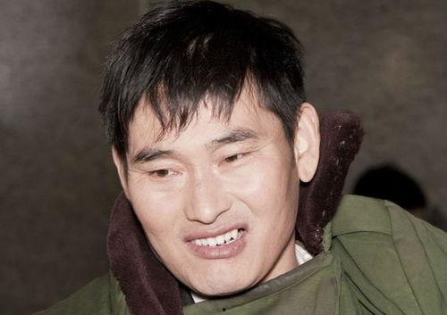 吃瓜群众李大头